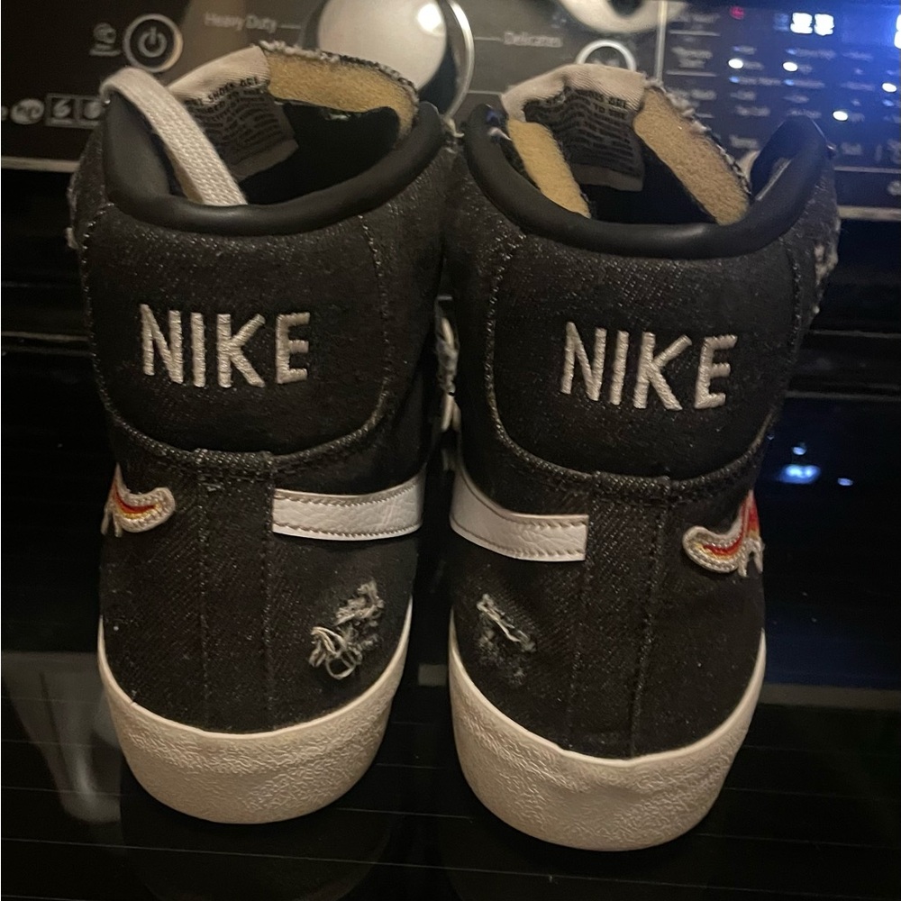 Nike Black High-Top Sneakers with Flame Design - Picture 6 of 7